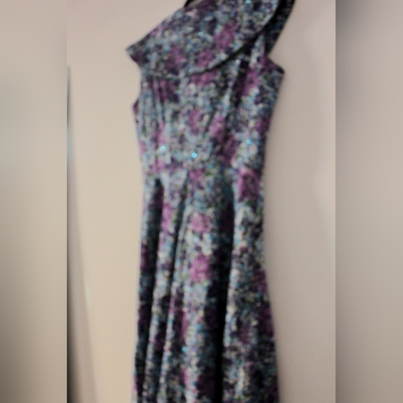 Vintage 1950s Blue & Purple Floral Circle Dress with Rhinestone Accents - Picture 8 of 8